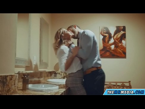 ❤️ Kun povekas blondi viettelee sinut julkisessa vessassa ❤️❌ Porno at fi.pornjimbo.ru ❌